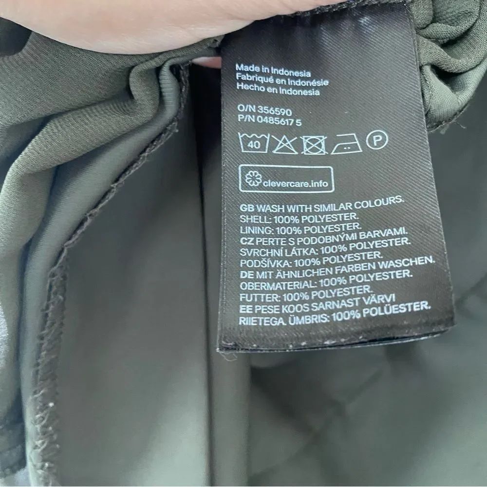 H&M | Satin dress - Picture 7 of 11